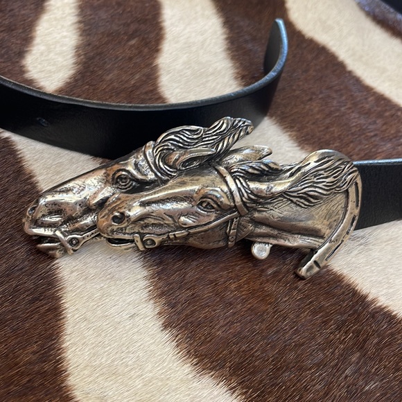 Gucci Black Leather Belt. - Picture 3 of 9